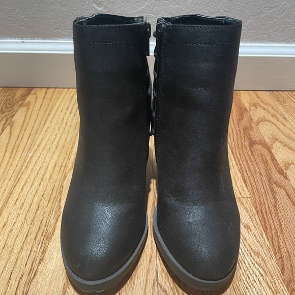 Candie’s Booties - Picture 3 of 6